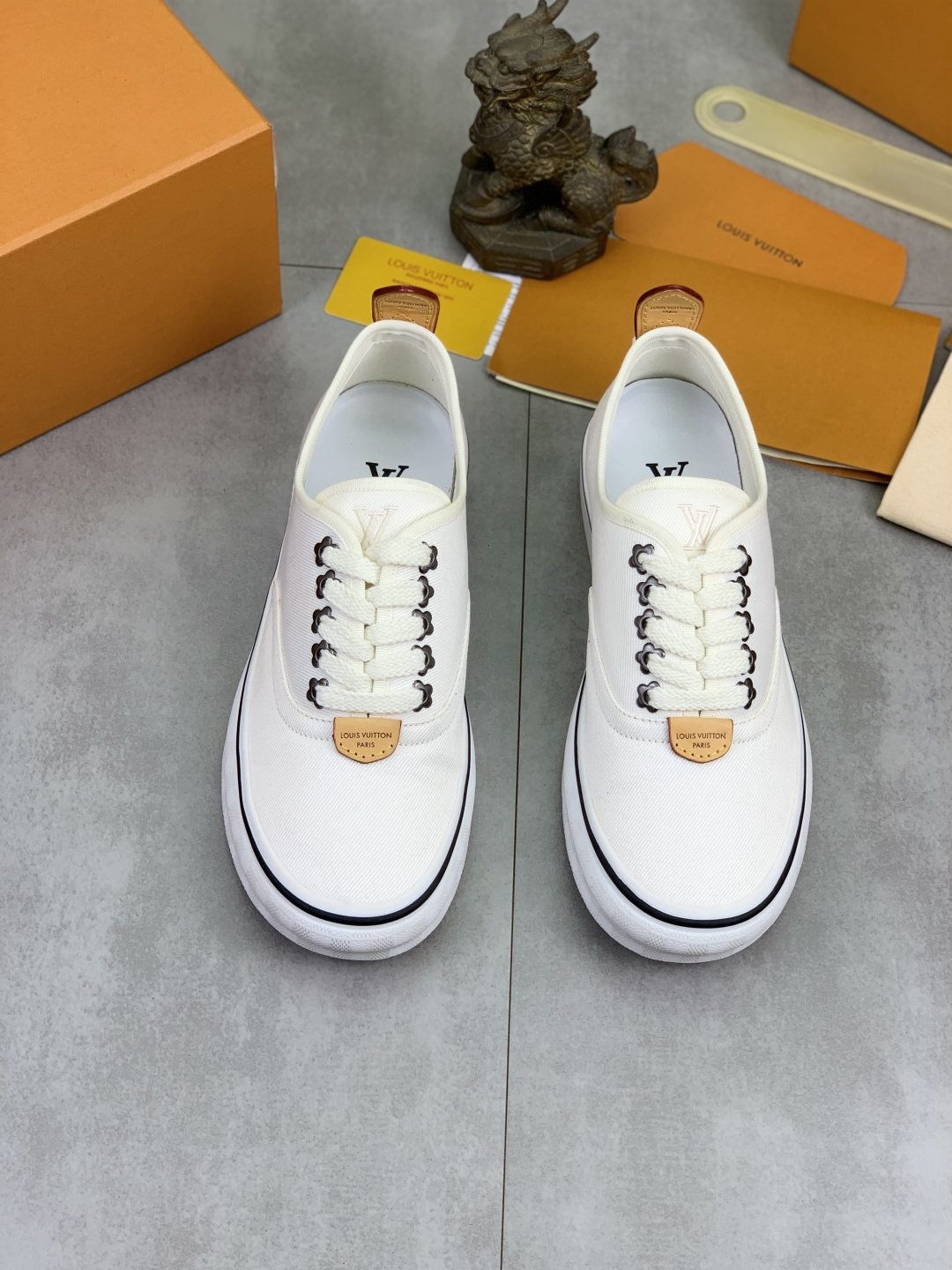 Louis Vuitton Run 2.0 Low-Top Sneakers